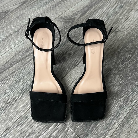 square toe non slip heels 🖤 - Picture 3 of 9